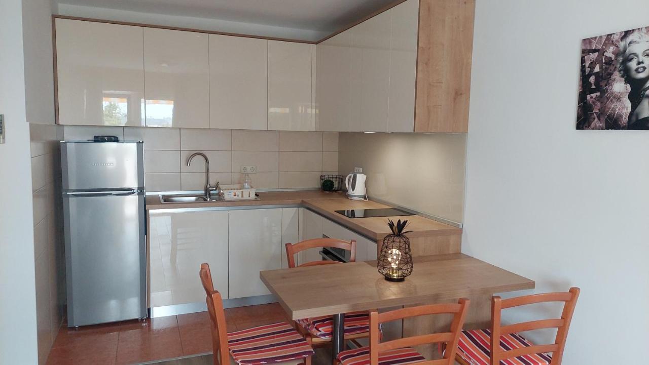Apartments Nikola Caska Novalja Ngoại thất bức ảnh
