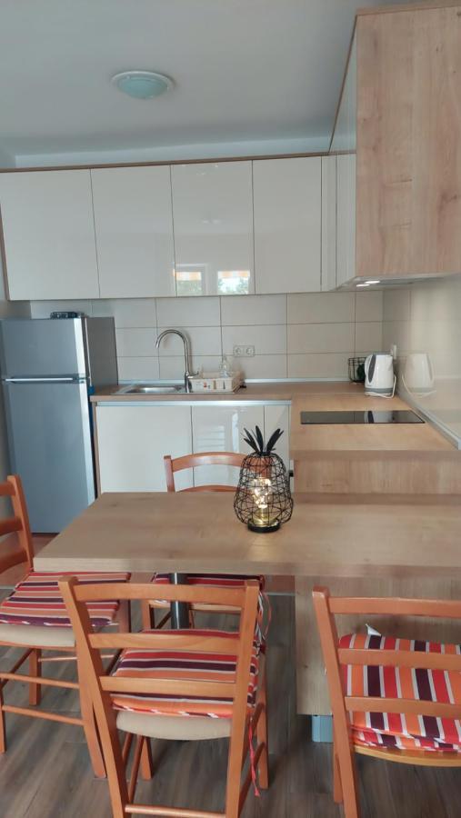 Apartments Nikola Caska Novalja Ngoại thất bức ảnh