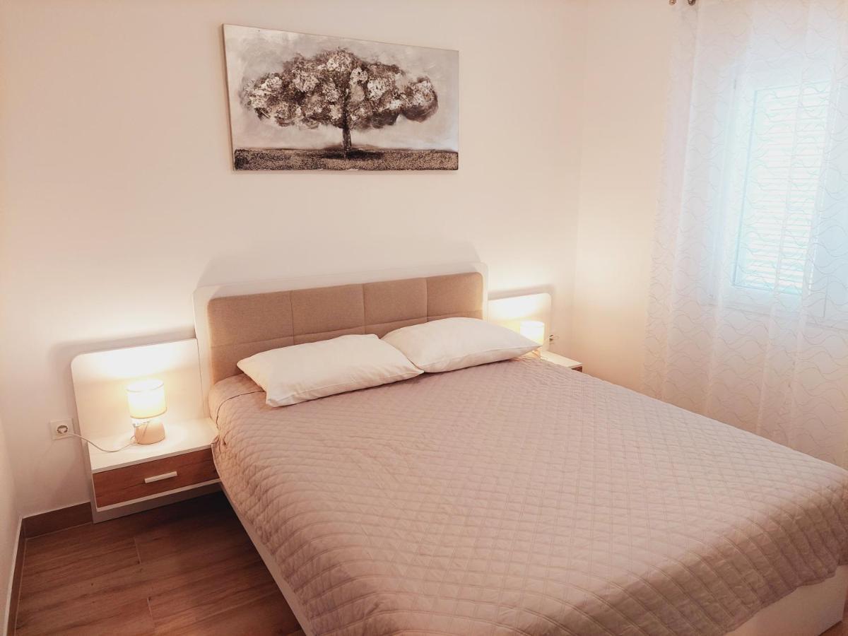 Apartments Nikola Caska Novalja Ngoại thất bức ảnh