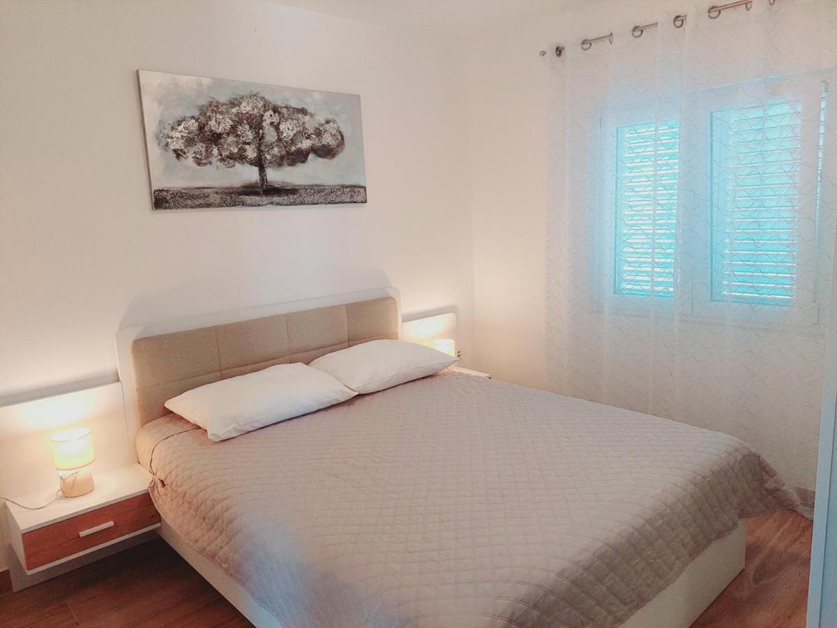 Apartments Nikola Caska Novalja Ngoại thất bức ảnh