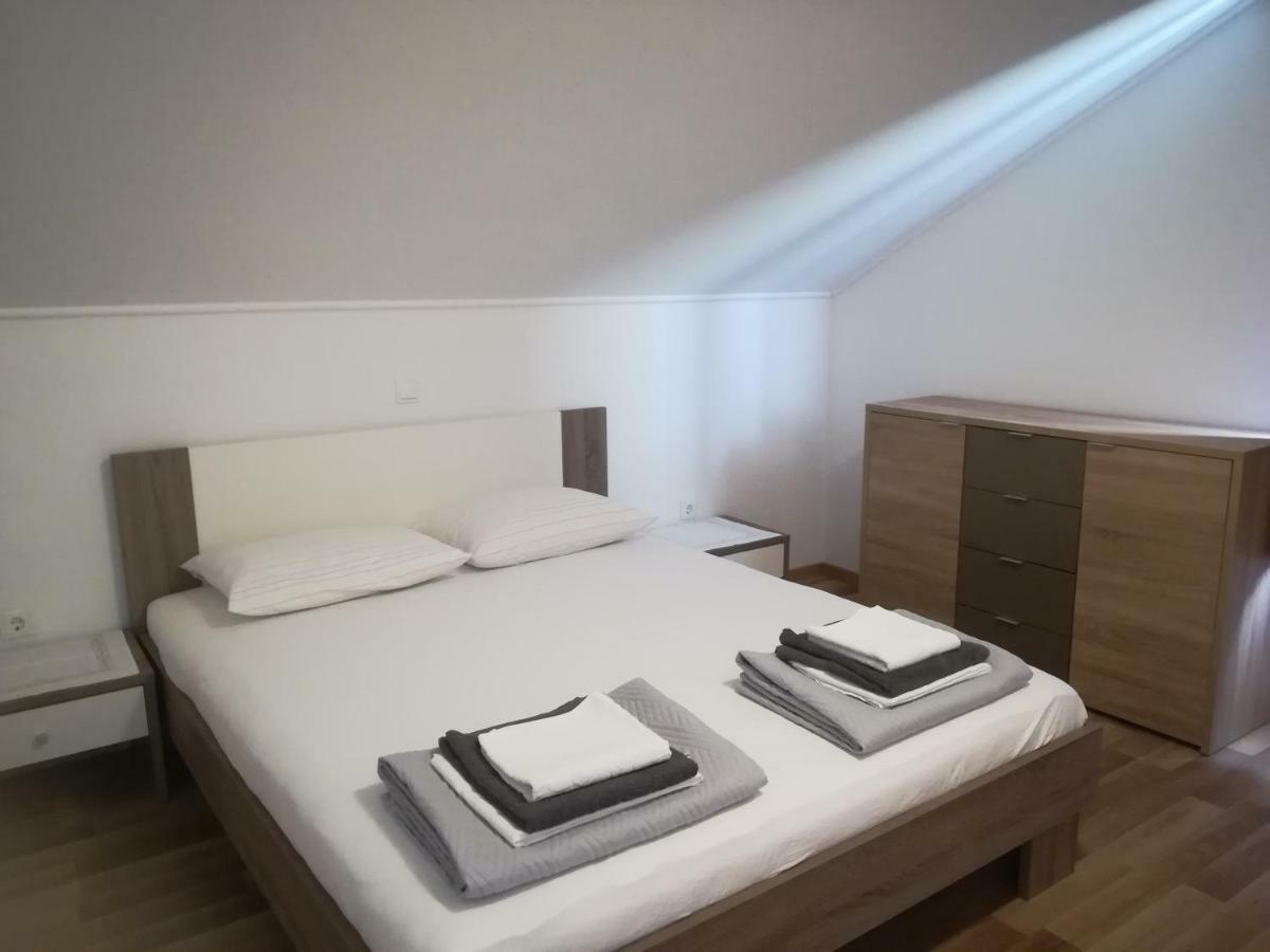 Apartments Nikola Caska Novalja Ngoại thất bức ảnh