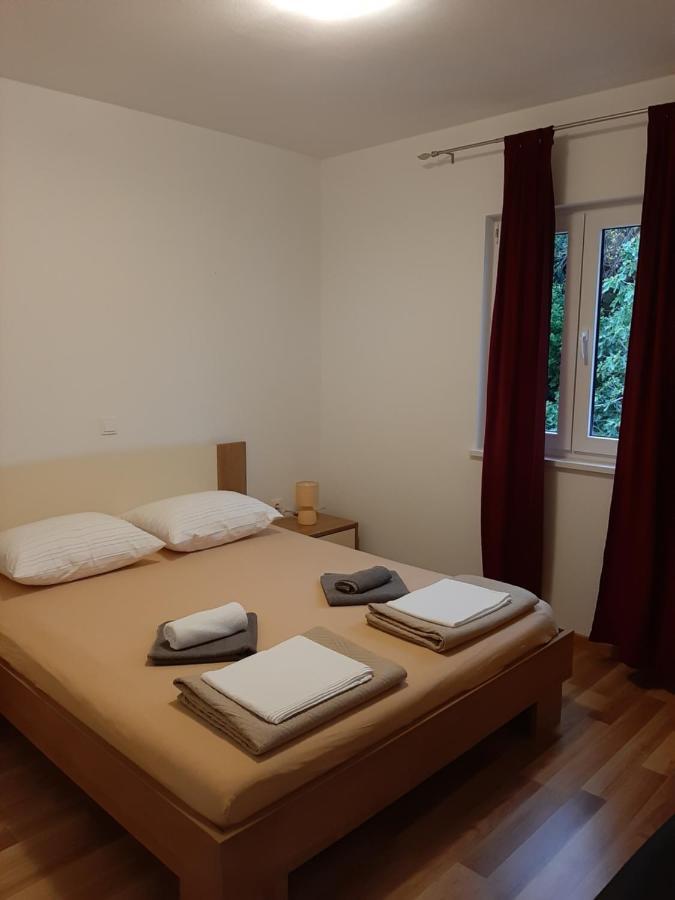 Apartments Nikola Caska Novalja Ngoại thất bức ảnh